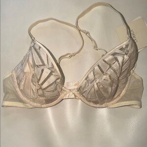 La Perla Beige and Cream Lace Bra